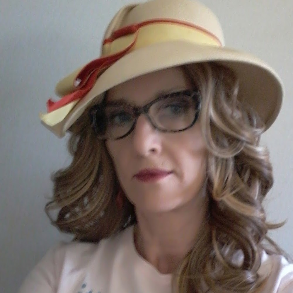 Meet your Posher, Hedy